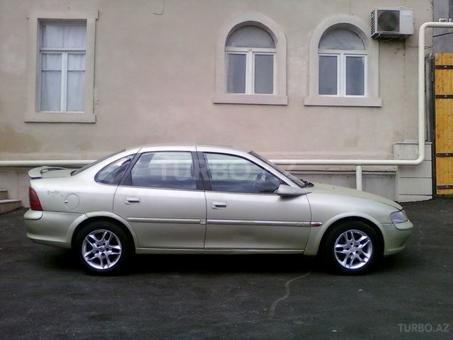 Opel Vectra 1996, 245,000 km - 1.8 l - Bakı