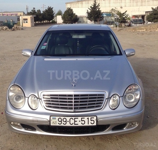 Mercedes E 220 2004, 263,000 km - 2.2 l - Bakı
