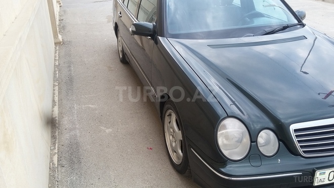 Mercedes E 270 2000, 210,354 km - 2.7 л - Bakı