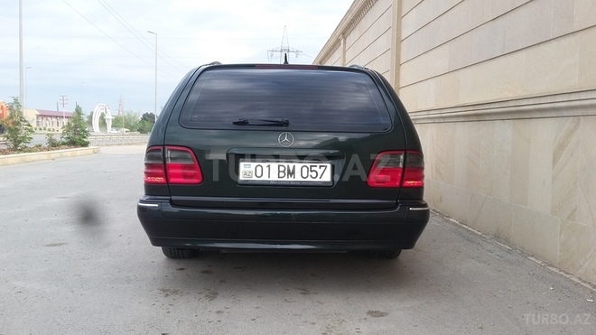 Mercedes E 270 2000, 210,354 km - 2.7 л - Bakı