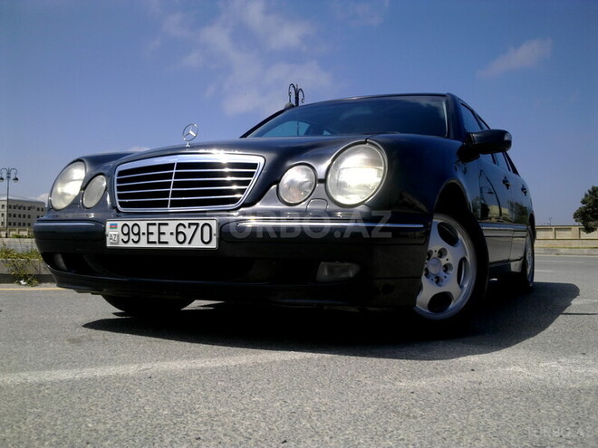 Mercedes E 220 2000, 235,000 km - 2.2 l - Bakı