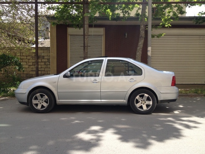 Volkswagen Bora 2001, 236,500 km - 1.4 l - Bakı