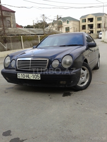 Mercedes E 230 1997, 303,000 km - 0.3 l - Bakı