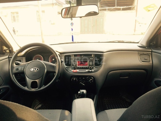 Kia Rio 2011, 820,000 km - 1.4 l - Bakı