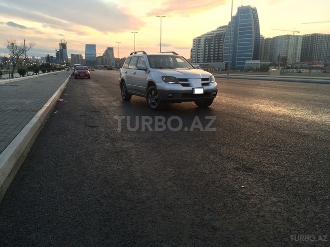 Mitsubishi Outlander 2003, 139,000 km - 2.4 l - Bakı
