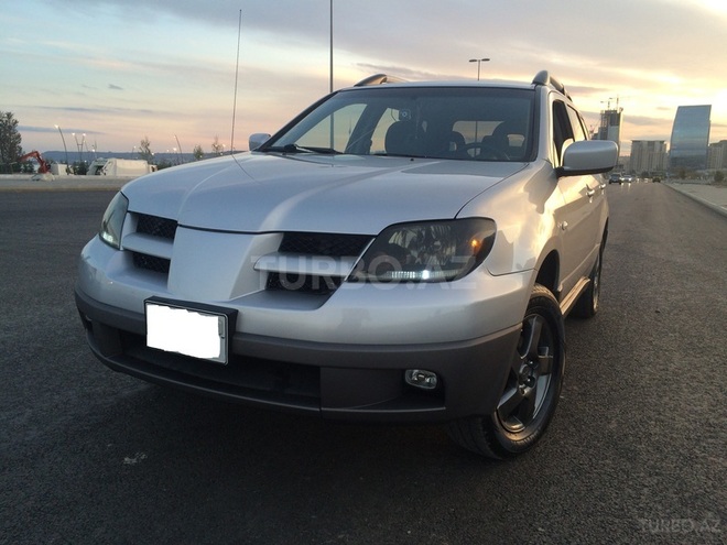 Mitsubishi Outlander 2003, 139,000 km - 2.4 l - Bakı