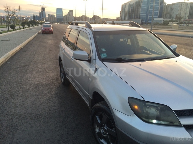 Mitsubishi Outlander 2003, 139,000 km - 2.4 l - Bakı