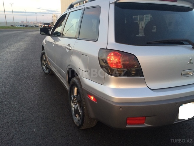 Mitsubishi Outlander 2003, 139,000 km - 2.4 l - Bakı