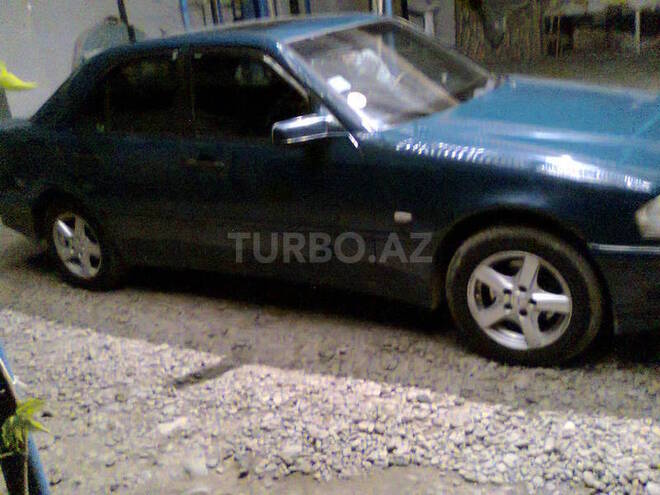 Mercedes C 220 1999, 401,515 km - 2.2 l - Bakı
