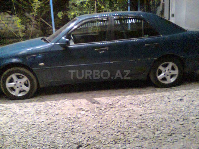 Mercedes C 220 1999, 401,515 km - 2.2 l - Bakı