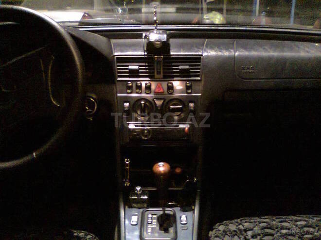 Mercedes C 220 1999, 401,515 km - 2.2 l - Bakı