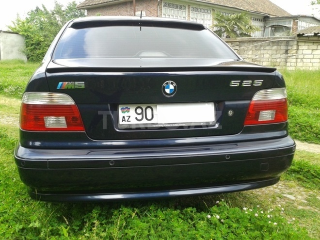 BMW 525 2001, 260,000 km - 2.5 l - Bakı