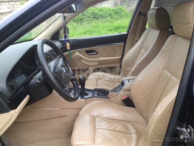 BMW 525 2001, 260,000 km - 2.5 l - Bakı