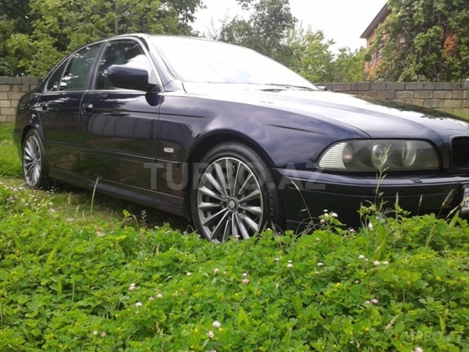 BMW 525 2001, 260,000 km - 2.5 l - Bakı