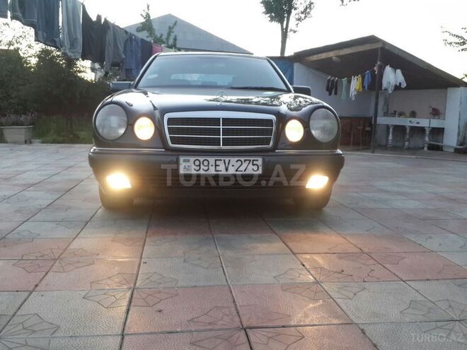 Mercedes E 200 1999, 200,000 km - 0.2 l - Bakı