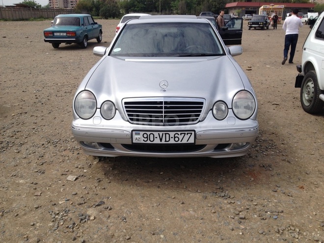 Mercedes E 320 2000, 154,000 km - 3.2 l - Bakı