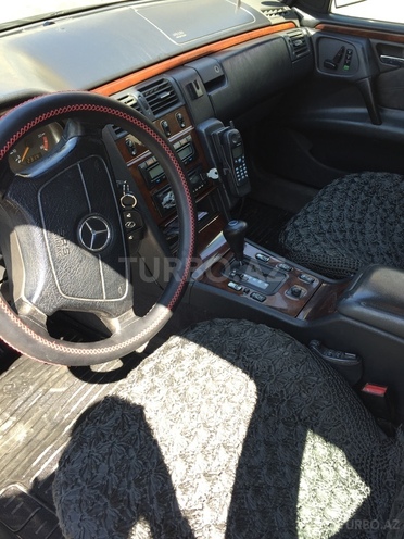 Mercedes E 230 1995, 200,000 km - 2.3 l - Bakı