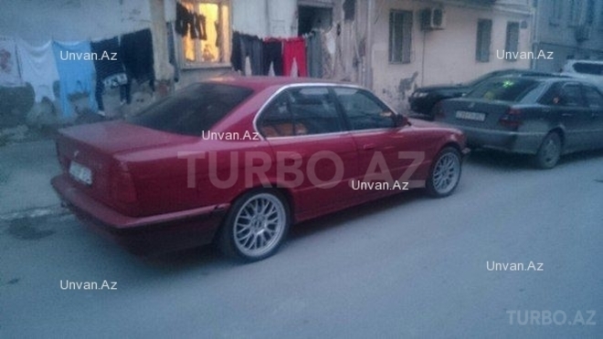 BMW 525 1988, 298,000 km - 0.3 л - Bakı