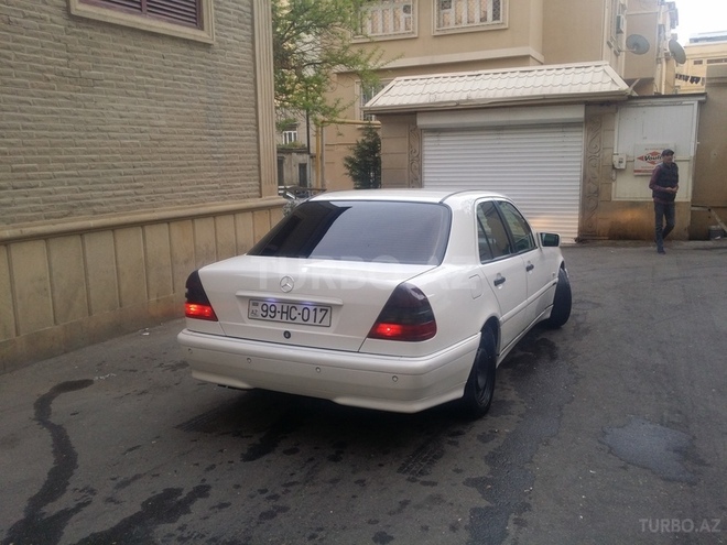 Mercedes C 220 1998, 292,291 km - 2.2 l - Bakı