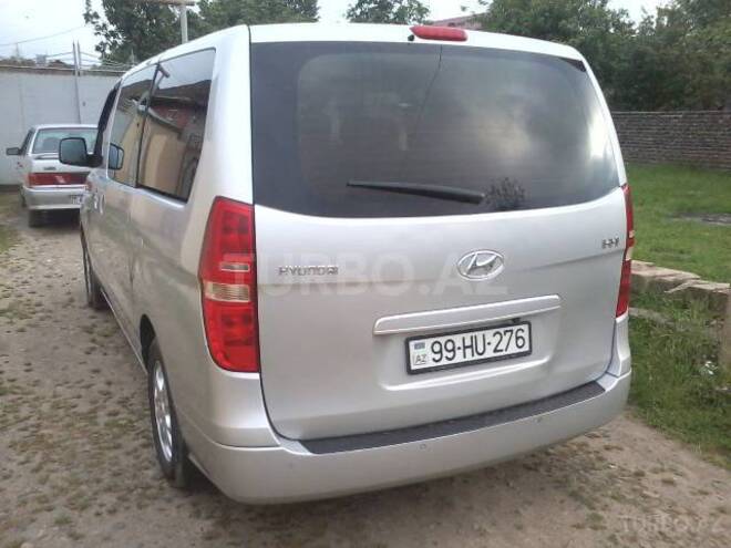 Hyundai H-1 2009, 300,000 km - 2.5 l - Bakı