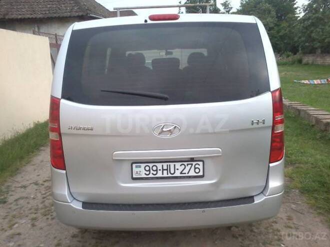 Hyundai H-1 2009, 300,000 km - 2.5 l - Bakı