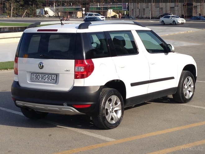 Skoda Yeti 2011, 105,000 km - 1.2 l - Bakı