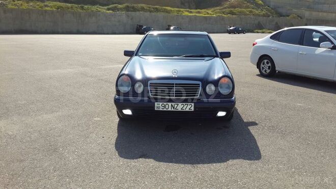 Mercedes E 240 1999, 161,000 km - 2.4 l - Bakı