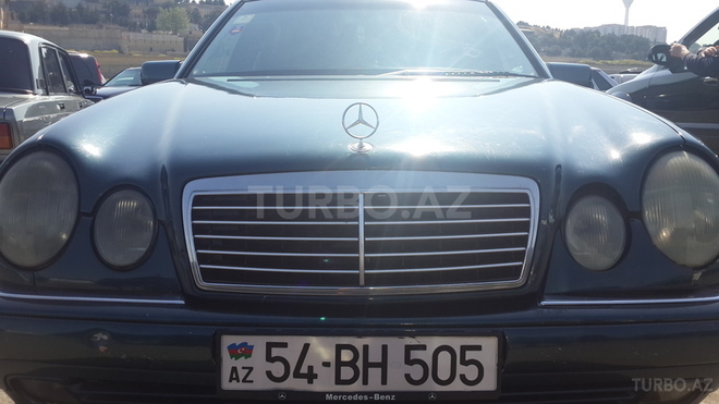 Mercedes E 220 1999, 244,000 km - 2.2 l - Bakı