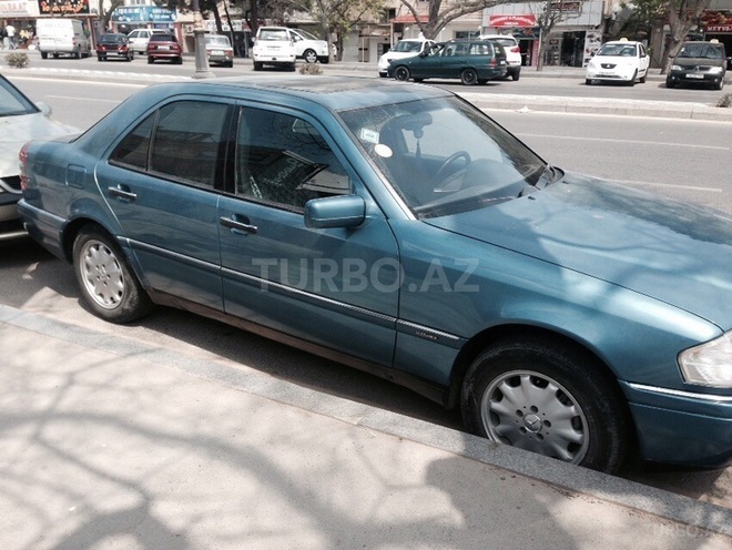 Mercedes C 200 1997, 421,000 km - 2.0 l - Bakı