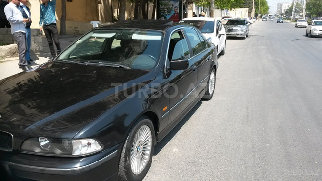 BMW 520 1999, 200,000 km - 2.0 l - Bakı