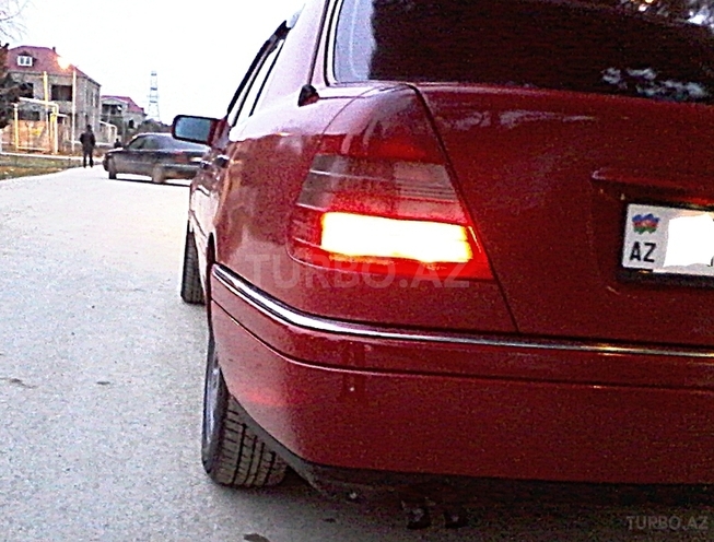 Mercedes C 220 1995, 235,000 km - 2.2 l - Bakı