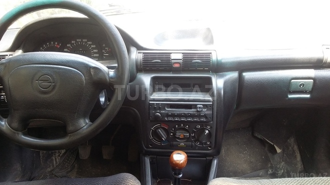 Opel Astra 1995, 400,000 km - 1.6 l - Bakı