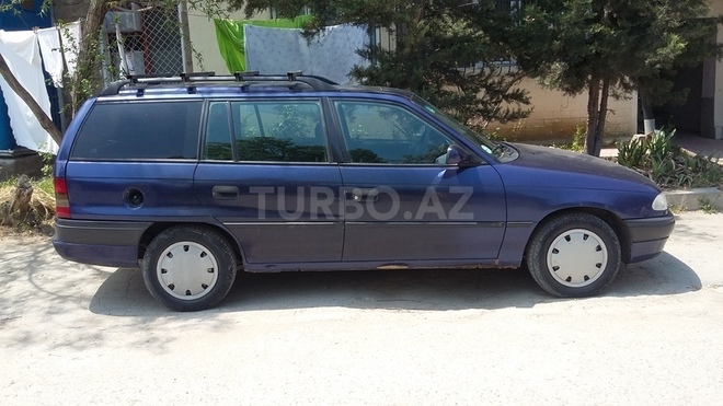Opel Astra 1995, 400,000 km - 1.6 l - Bakı