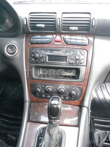 Mercedes C 240 2000, 87,000 km - 2.4 l - Bakı