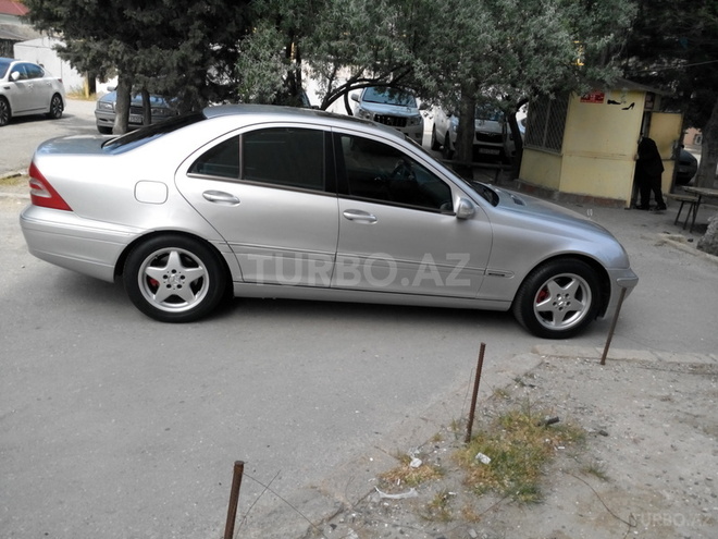 Mercedes C 240 2000, 87,000 km - 2.4 l - Bakı
