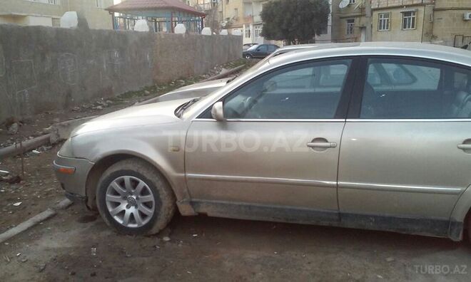 Volkswagen Passat 2001, 250,000 km - 1.8 l - Bakı