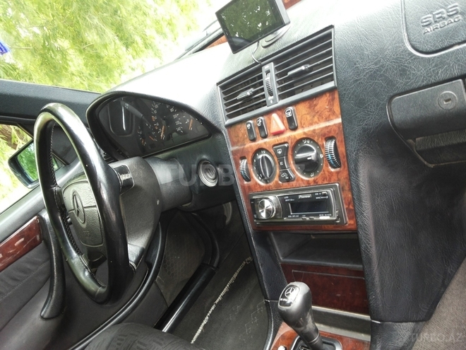 Mercedes C 180 1997, 259,112 km - 1.8 l - Bakı