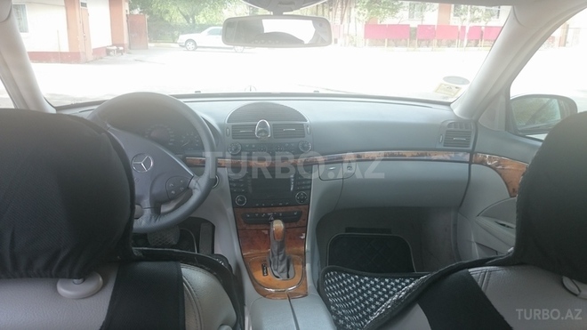 Mercedes E 240 2002, 244,000 km - 2.6 l - Bakı