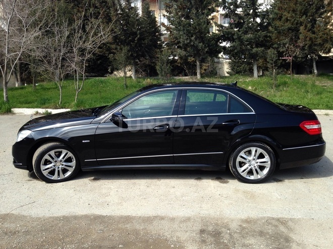 Mercedes E 220 2010, 129,000 km - 2.2 l - Bakı