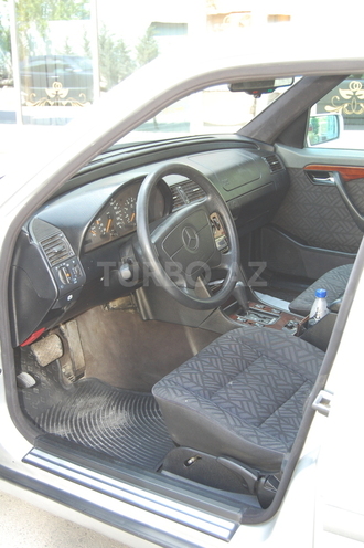 Mercedes C 180 1995, 258,000 km - 1.8 l - Bakı