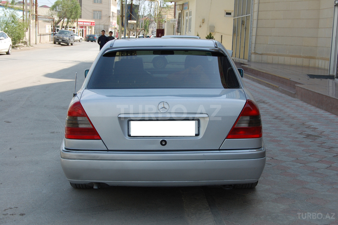 Mercedes C 180 1995, 258,000 km - 1.8 l - Bakı