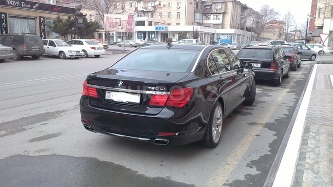 BMW 750 2011, 65,000 km - 4.4 l - Bakı