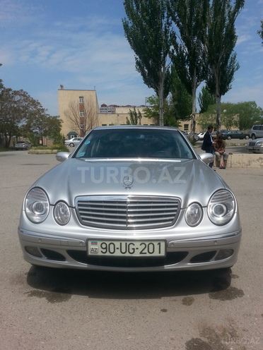 Mercedes E 220 2002, 219,333 km - 2.2 l - Bakı