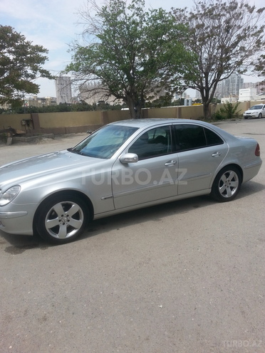 Mercedes E 220 2002, 219,333 km - 2.2 l - Bakı