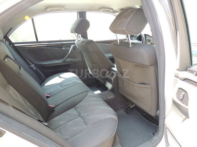 Mercedes E 220 2000, 154,000 km - 2.2 л - Bakı