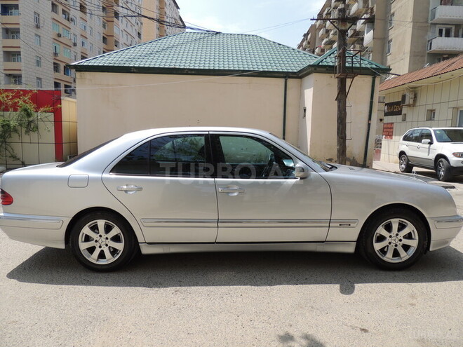 Mercedes E 220 2000, 154,000 km - 2.2 л - Bakı