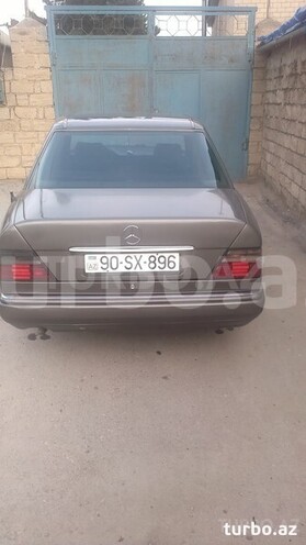 Mercedes E 200 1994, 80,000 km - 2.4 л - Bakı