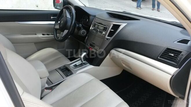 Subaru Legacy 2011, 27,000 km - 2.5 l - Bakı