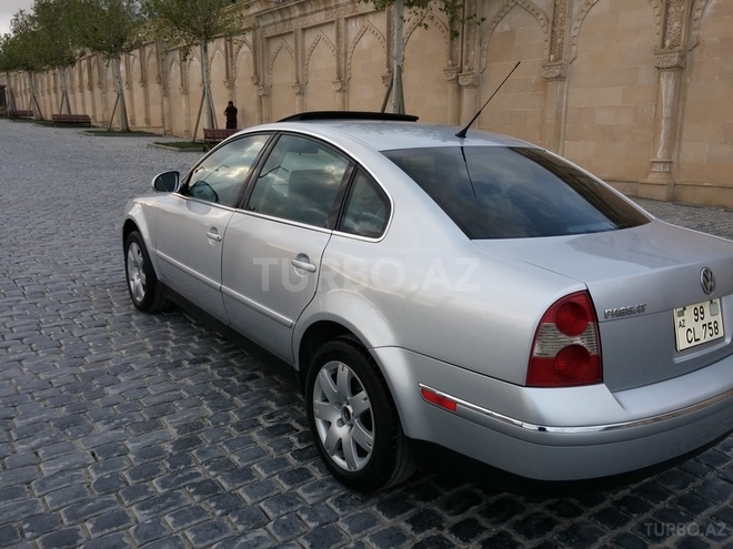 Volkswagen Passat 2004, 165,000 km - 1.8 л - Bakı