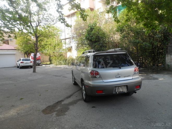 Mitsubishi Outlander 2002, 83,500 km - 2.4 l - Bakı